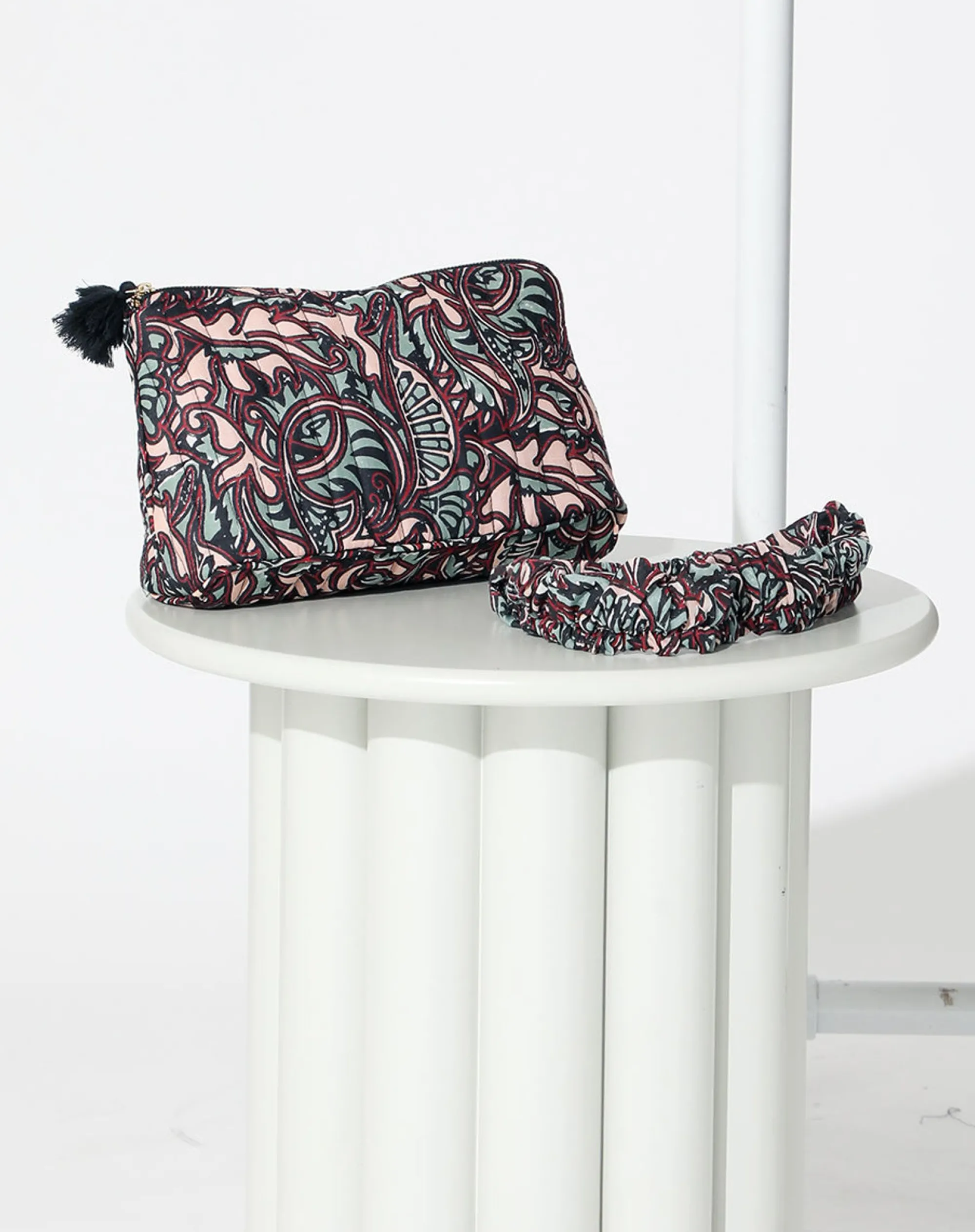 Cleobella Handbags-Block Printed Makeup Bagzuri
